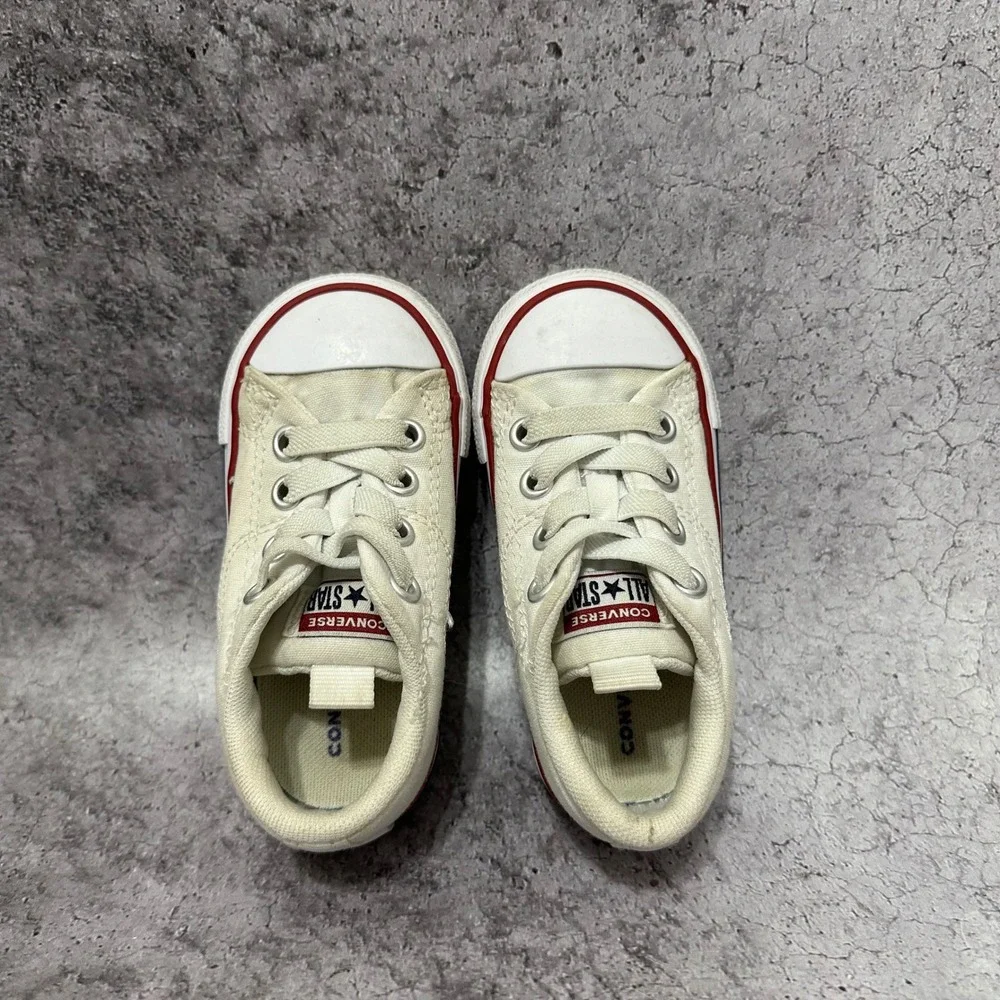 Converse Chuck Taylor All Star Infant Size 6 White Low Top Sneakers A01039F